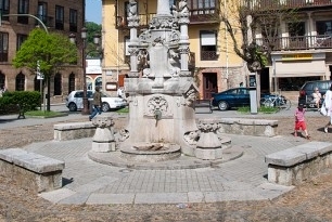 Fuente de los Tres Caos