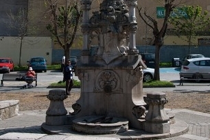 Fuente de los Tres Caos